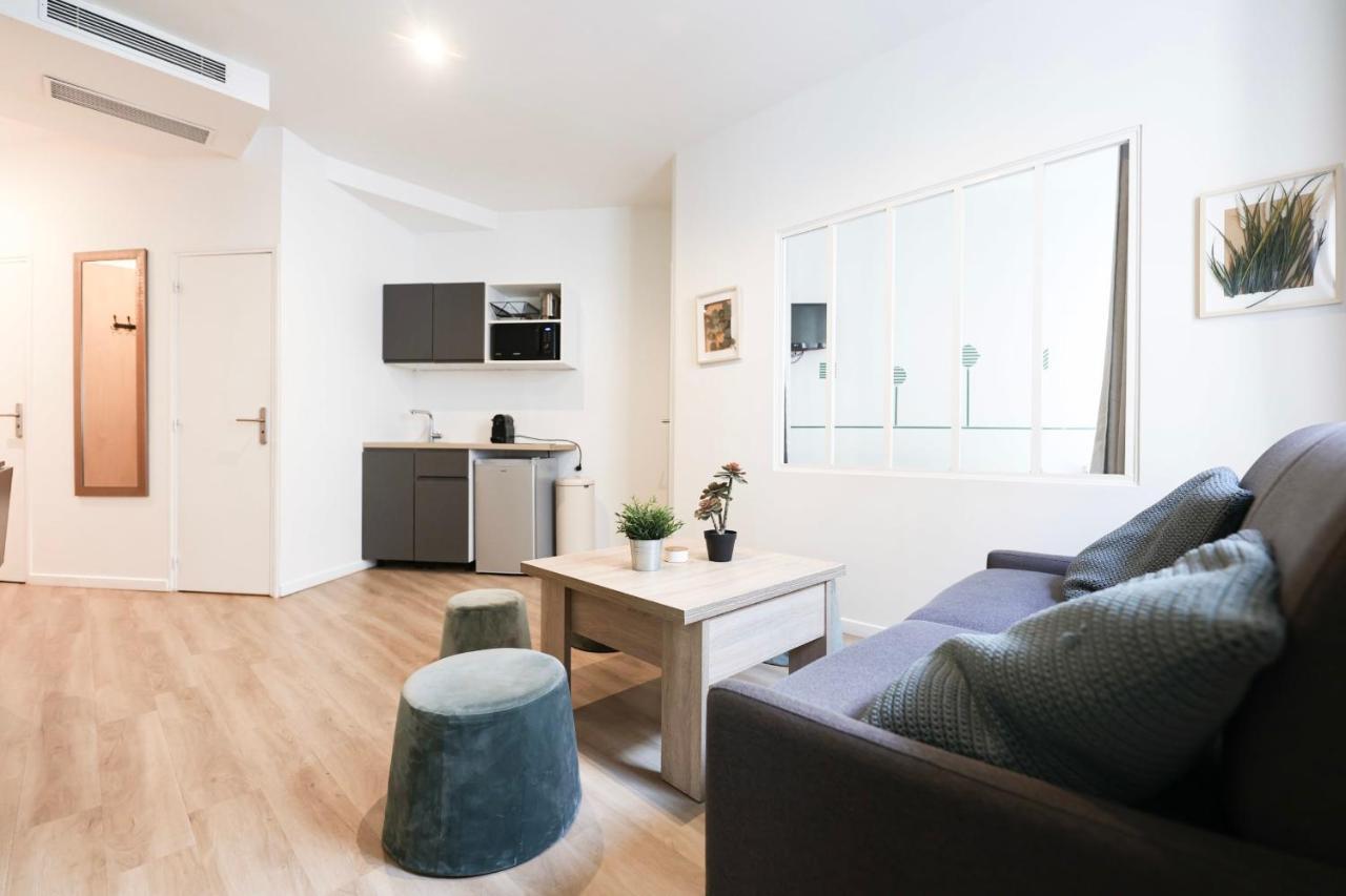 Green Apartment Near Montmartre And Opera ปารีส ภายนอก รูปภาพ